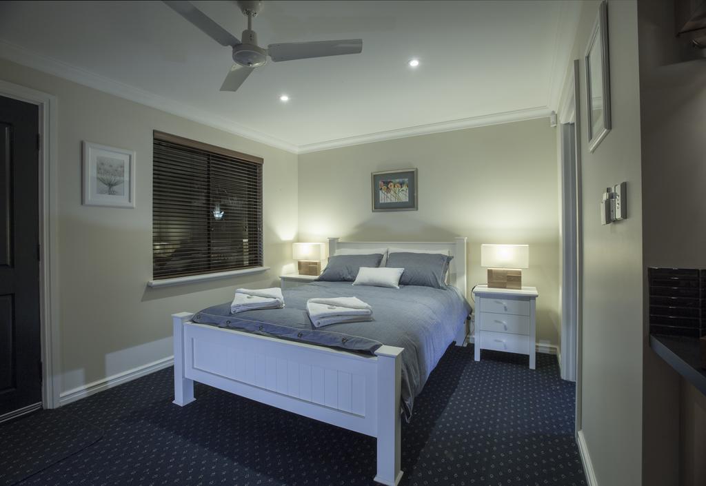 Murray River Lodge Luxury Boutique Accommodation B&B - Adults Only North Yunderup Rum bild